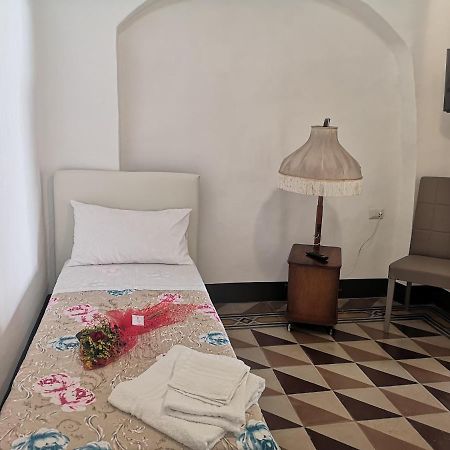 B & B San Giovanni 9 กัลลีโปลี ภายนอก รูปภาพ