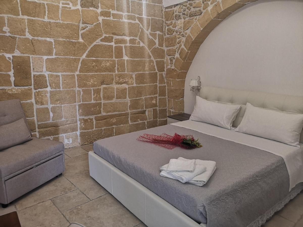 B & B San Giovanni 9 กัลลีโปลี ภายนอก รูปภาพ