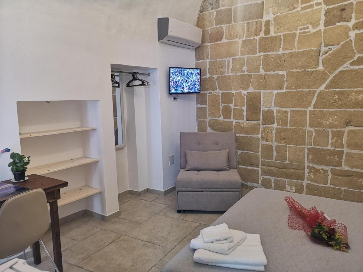 B & B San Giovanni 9 กัลลีโปลี ภายนอก รูปภาพ