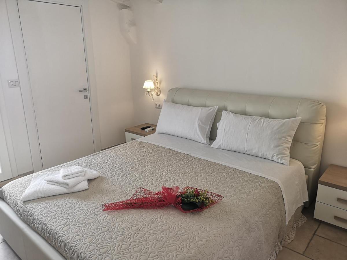B & B San Giovanni 9 กัลลีโปลี ภายนอก รูปภาพ