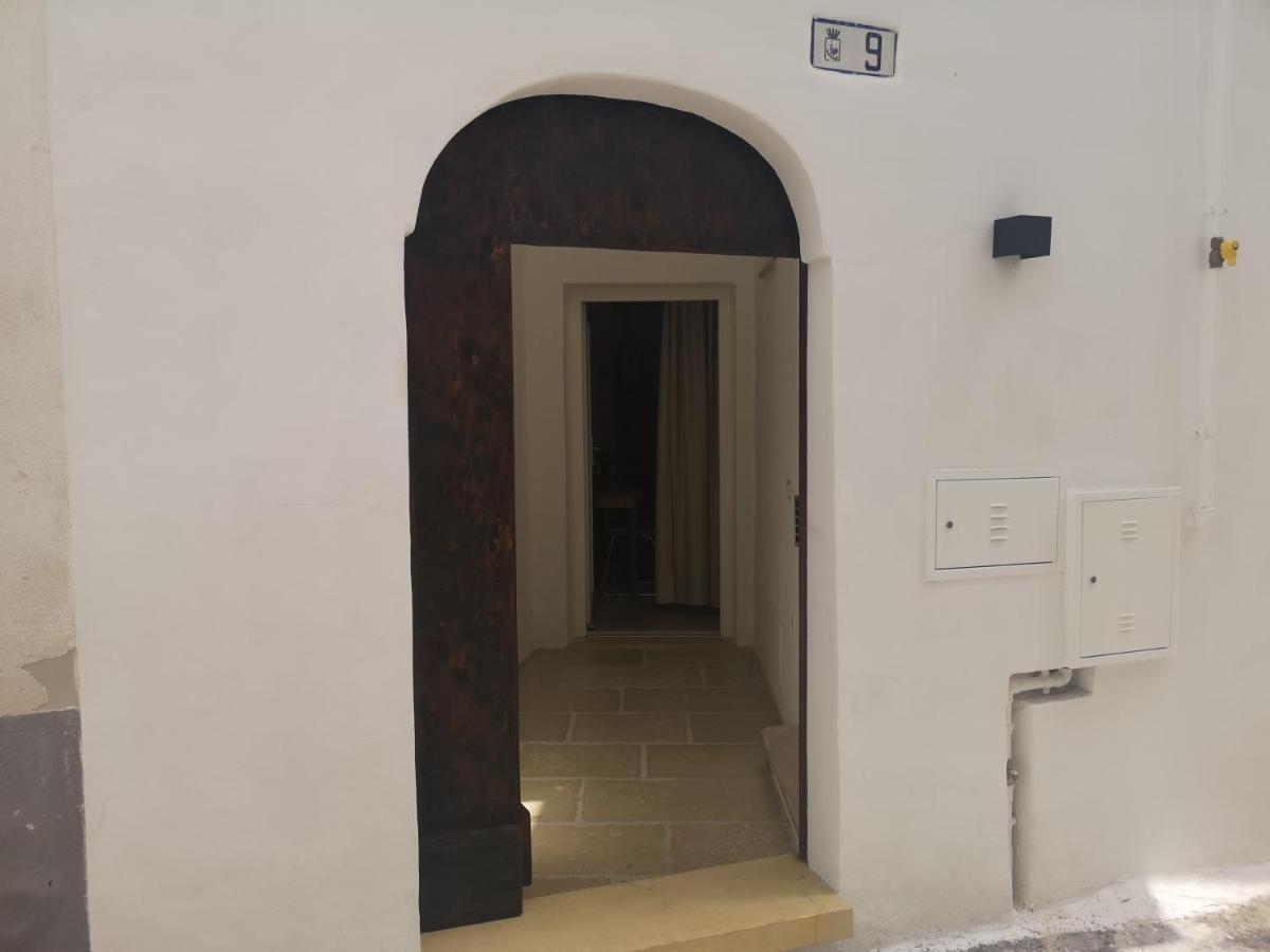 B & B San Giovanni 9 กัลลีโปลี ภายนอก รูปภาพ
